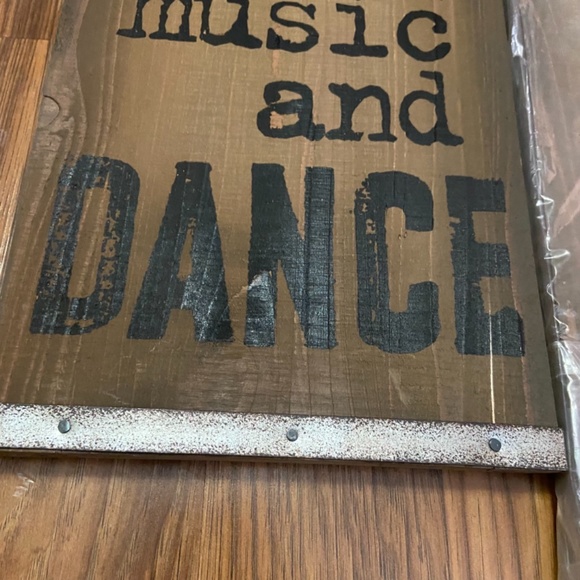 When in doubt dance wall decor - Picture 4 of 7